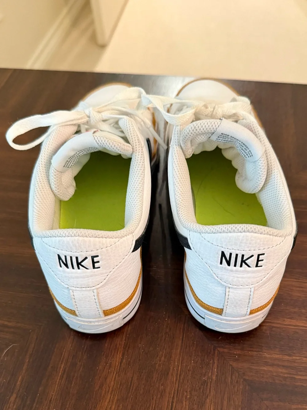 Nike court legacy